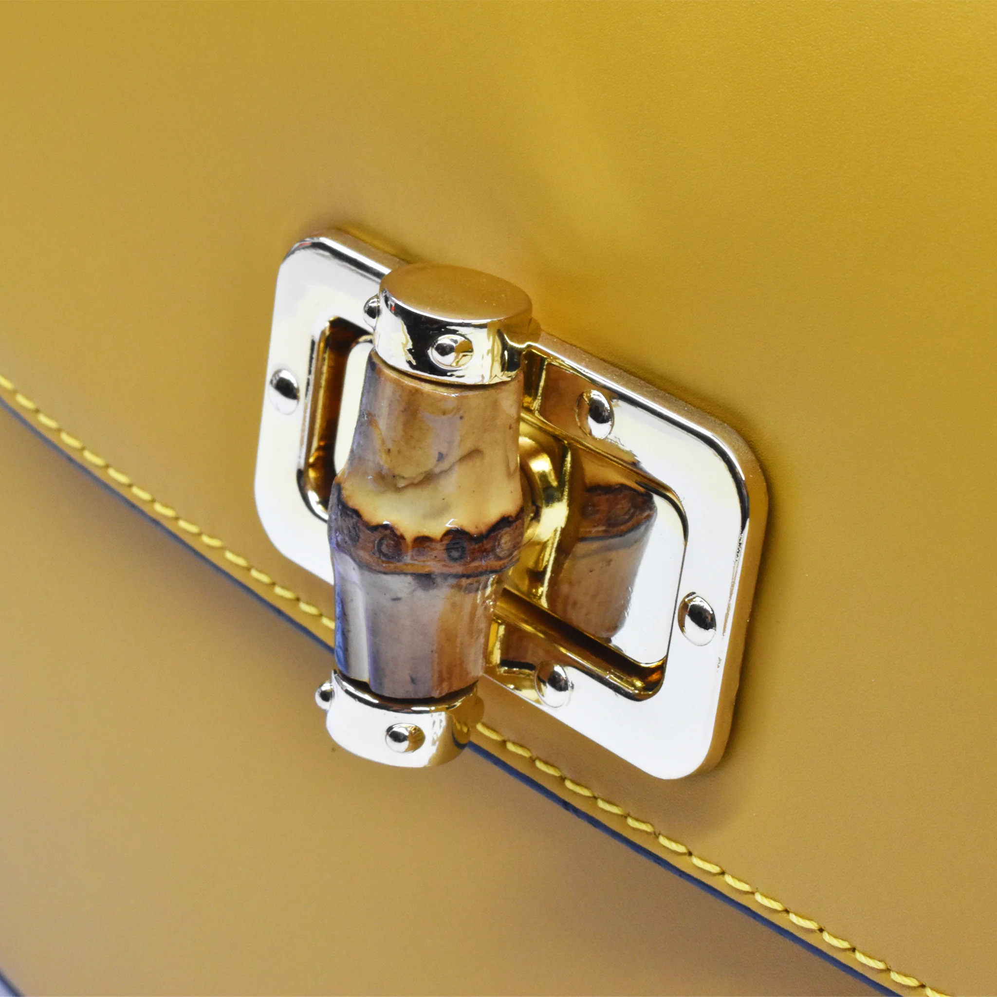 Borsa bamboo in pelle - senape - Image 6